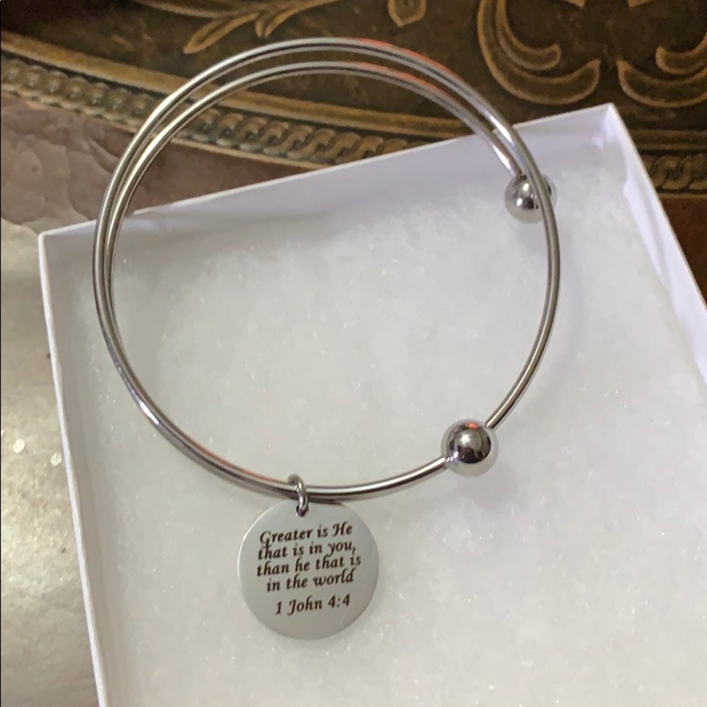 Bracelet